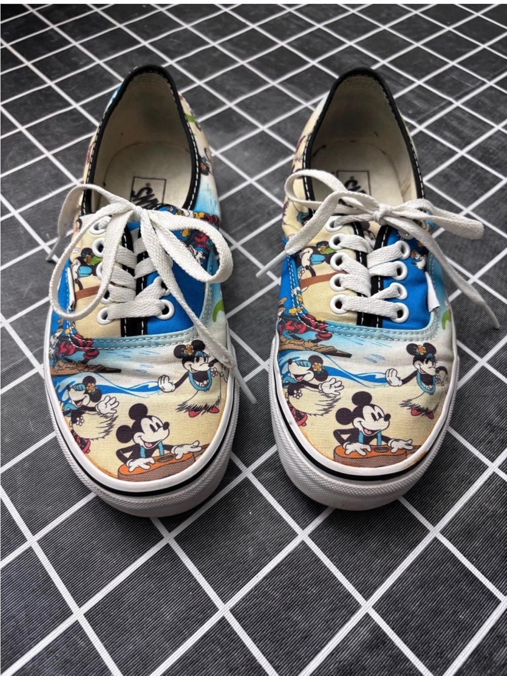 Women’s VANS x Disney Authentic Mickey Mouse Aloha Hawaiian Lace Sneakers